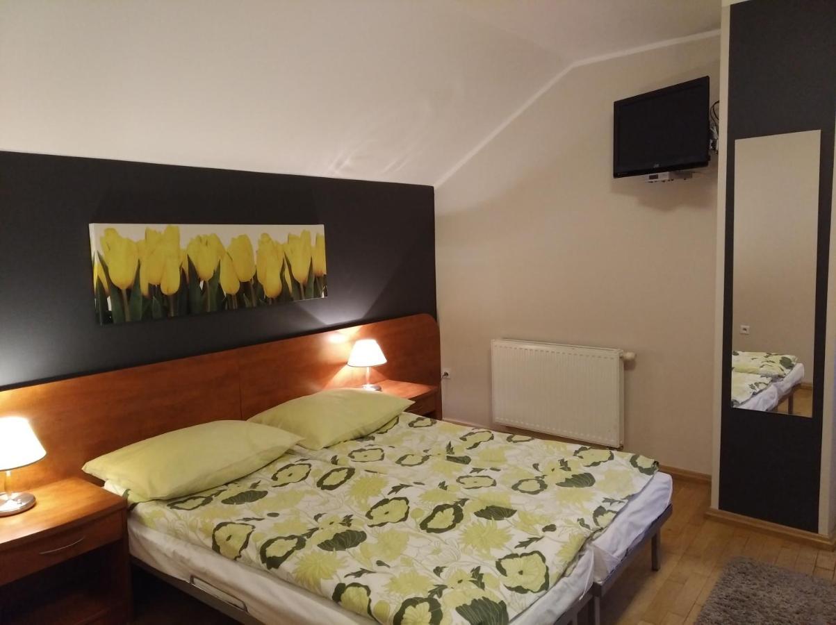 Hotel Wynajem Pokoi Gabriela Makarska Darłówko Exterior foto